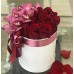Σύνθεση σε κουτί με Κόκκινα Τριαντάφυλλα και Ορχιδέα Σιμπίντιουμ
